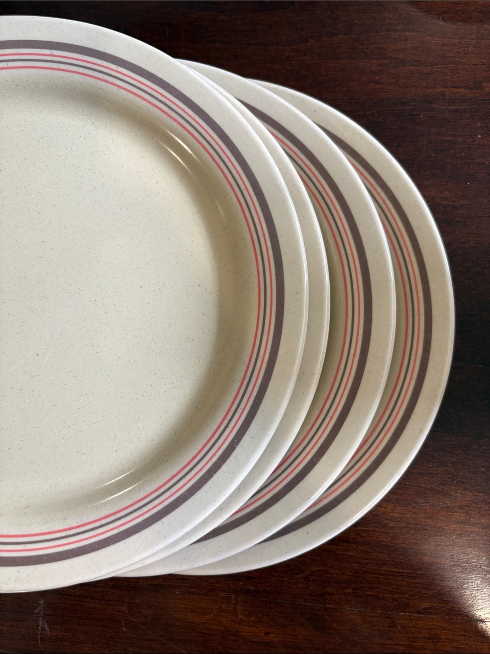 Set of 4 Vintage Restaurant melamine 9” dinner plates.